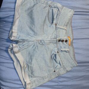 Wax jeans !! (Make your butt look nice )
BUTT I love you wax jeans